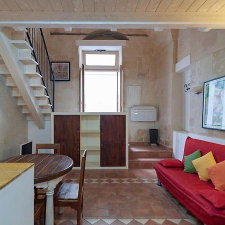 Dimora Dei Baroni Apartment Lecce Bagian luar foto