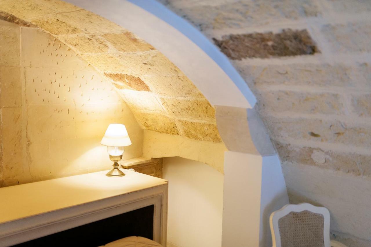 Dimora Dei Baroni Apartment Lecce Bagian luar foto