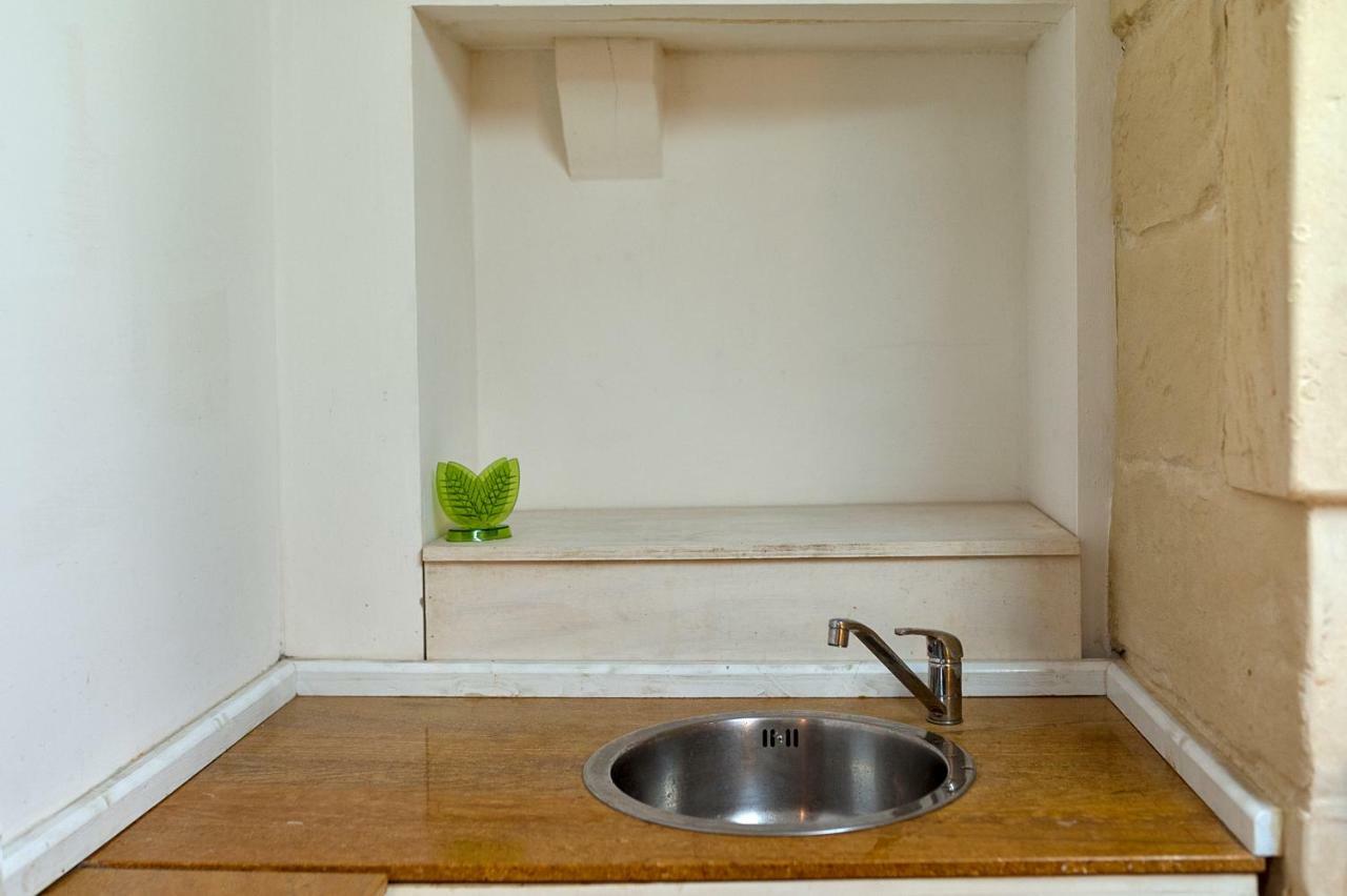 Dimora Dei Baroni Apartment Lecce Bagian luar foto