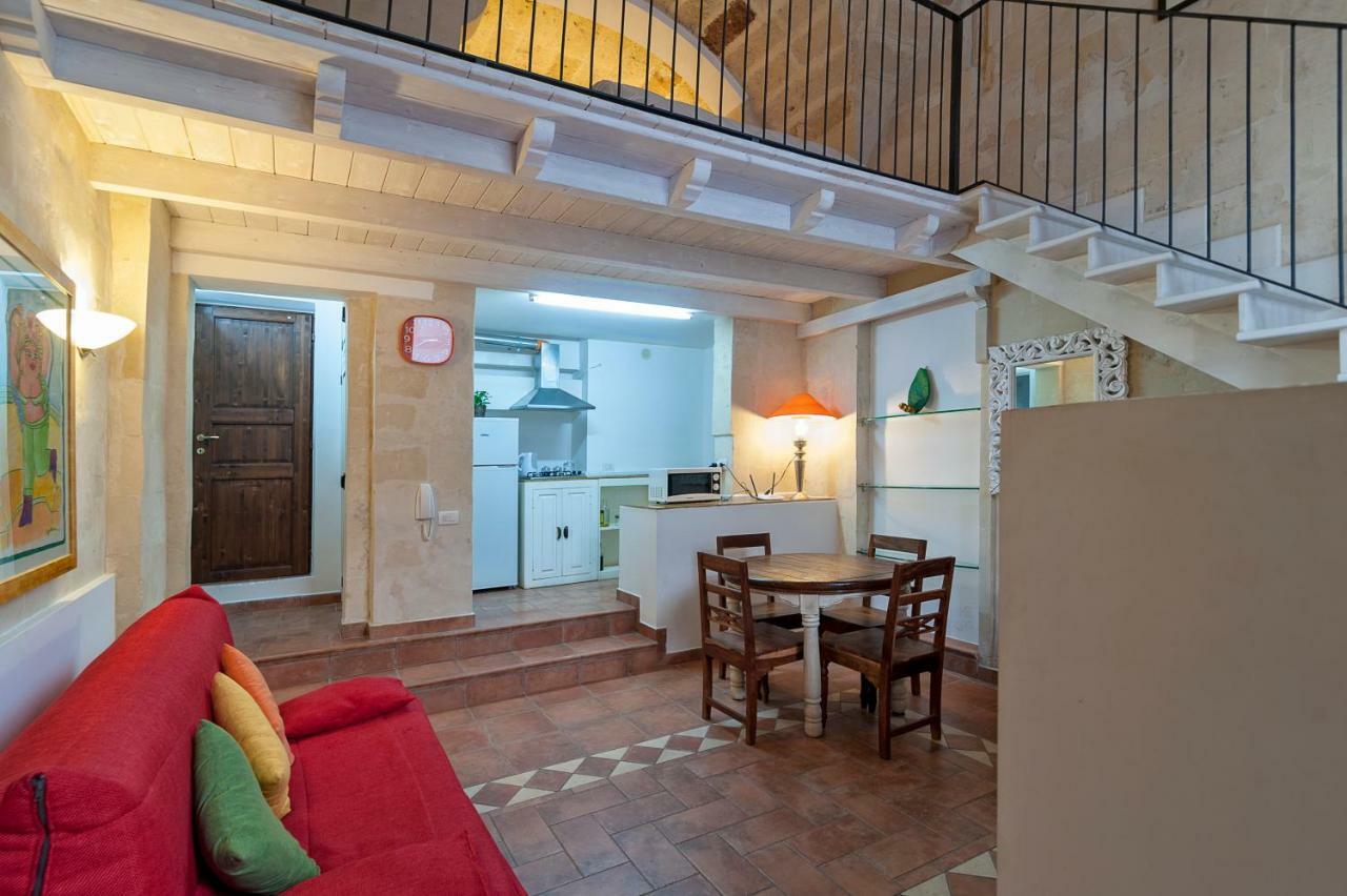 Dimora Dei Baroni Apartment Lecce Bagian luar foto