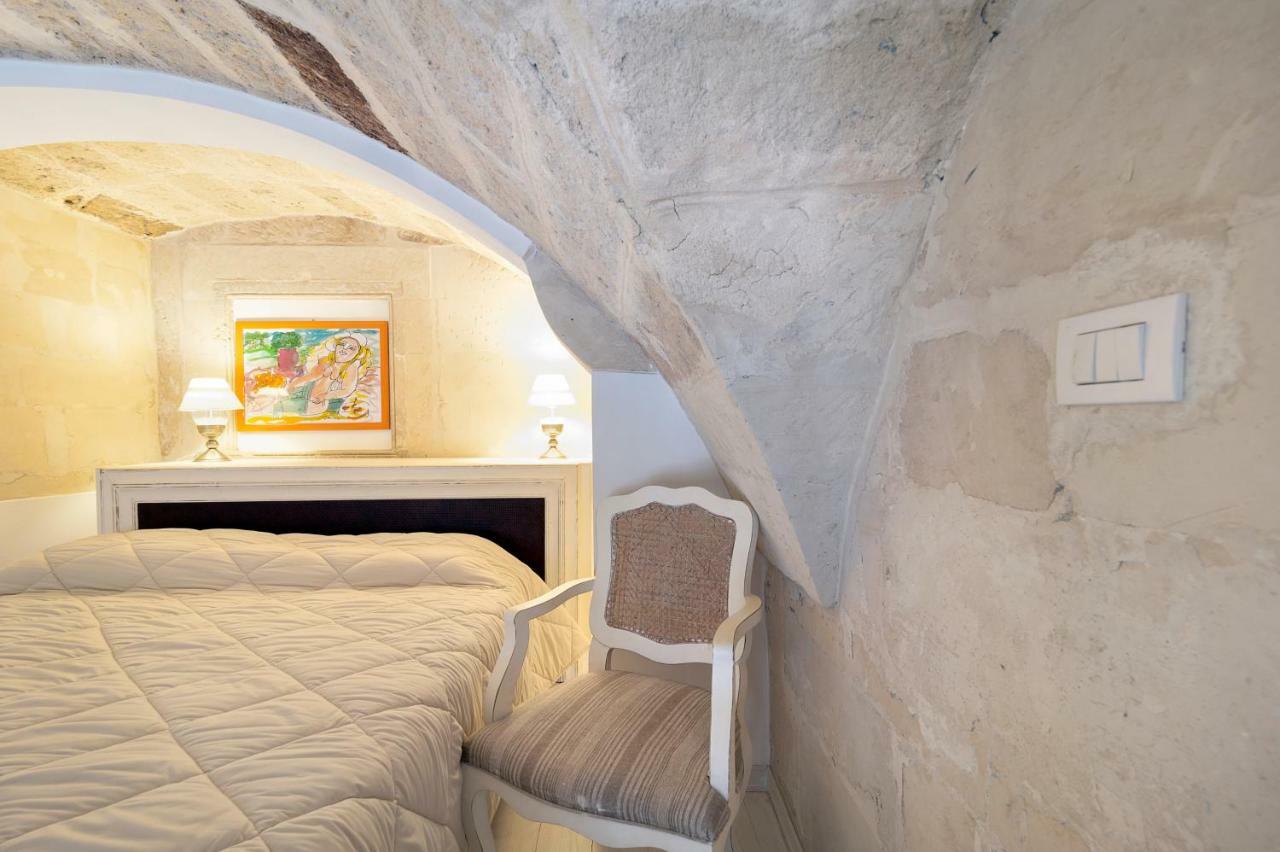 Dimora Dei Baroni Apartment Lecce Bagian luar foto